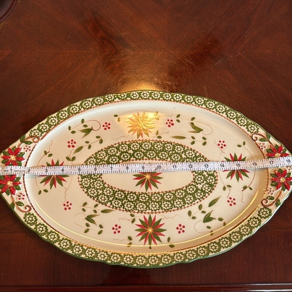 Temp-tations By Tara Old World Holiday Christmas Pointsettia Large Oval Platter - Picture 9 of 10